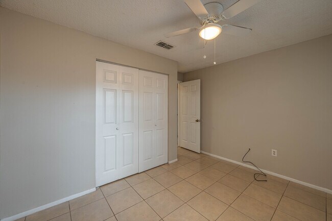 Building Photo - Deena Way 37-43