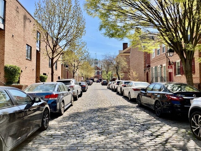 Building Photo - Society Hill 1bd w/ Garage Parking and Pool
