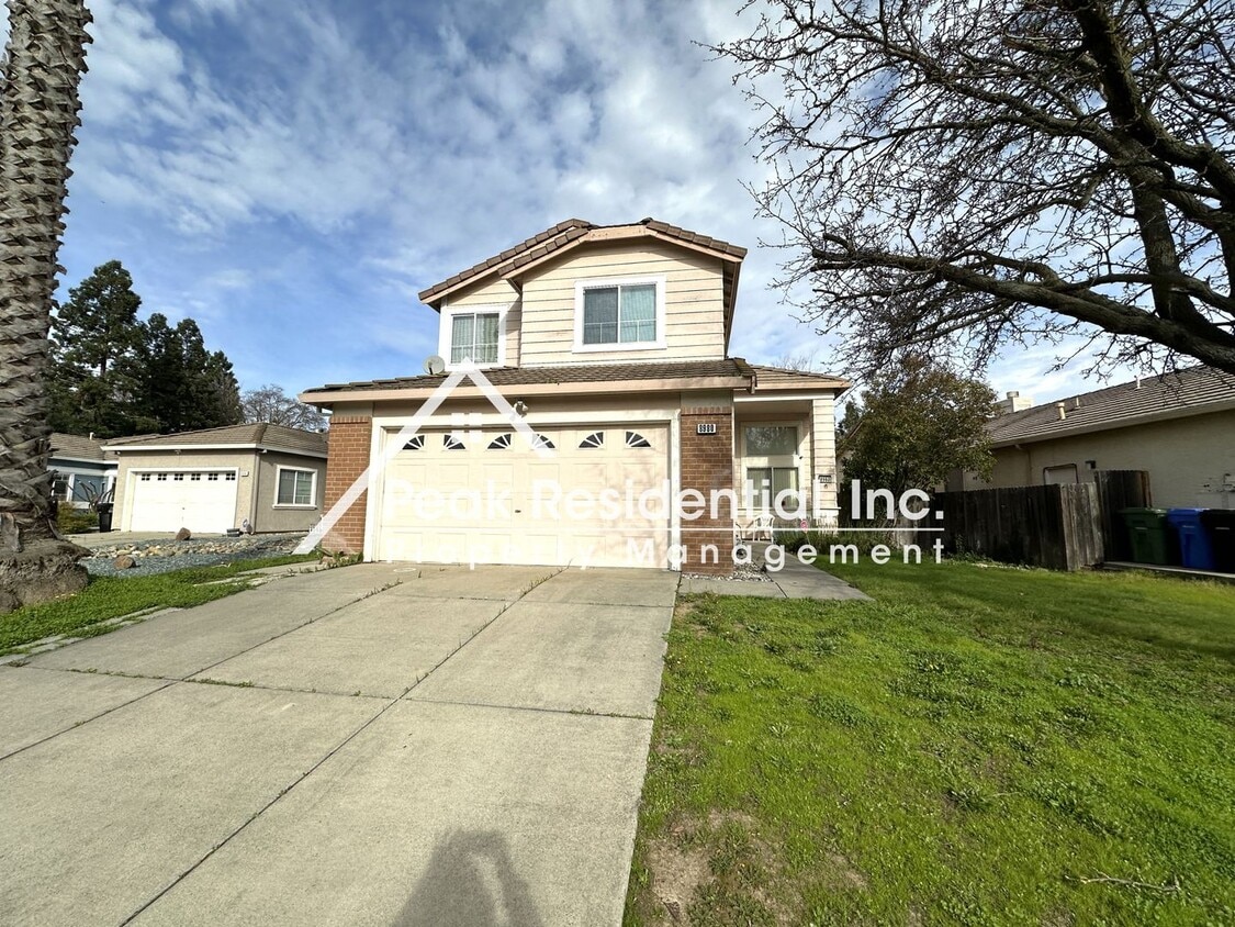 Building Photo - Spacious 4bd/3ba Elk Grove Home with 2 Car...