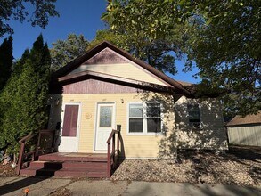 Building Photo - 307-309 2nd St SW