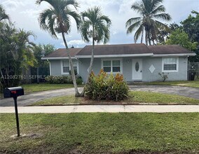 Building Photo - 717 SW 79th Ave