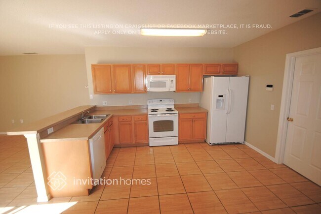 Building Photo - 805 Hastin Pl