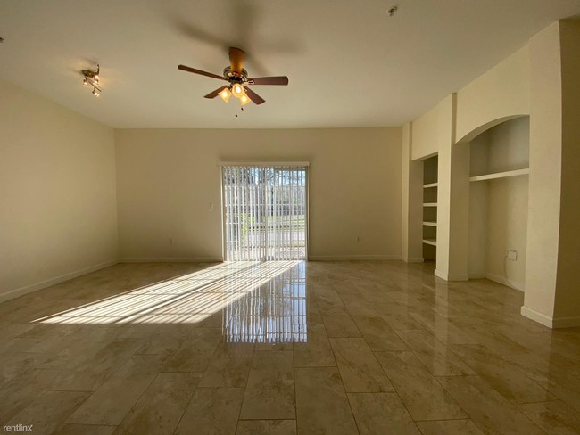 Building Photo - 107 Vista Verdi Cir