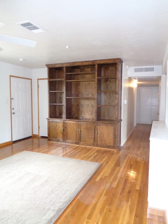 Foto del edificio - 123 W Burlwood Ln