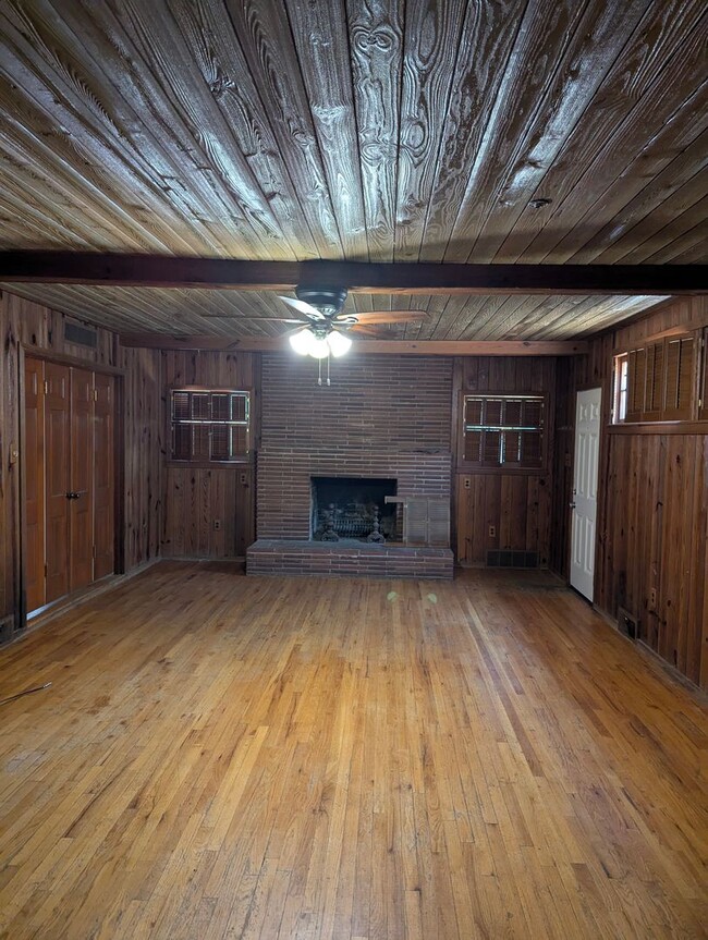 Building Photo - 2312 29th St