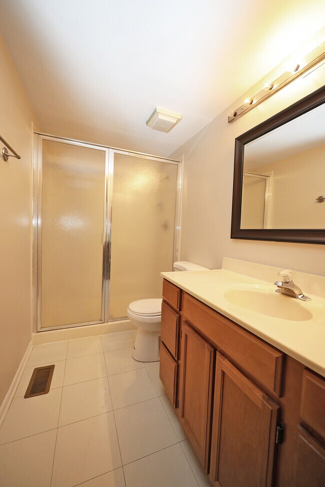 Building Photo - 132 Red Fox Ln