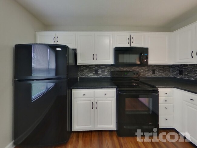 Foto del edificio - 284 Woodfield Dr