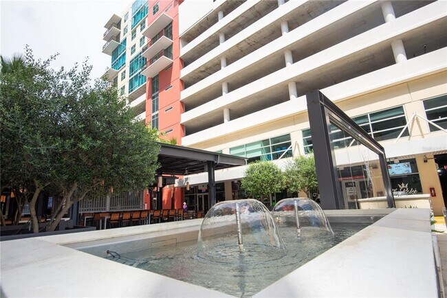 Foto del edificio - 1208 E Kennedy Blvd