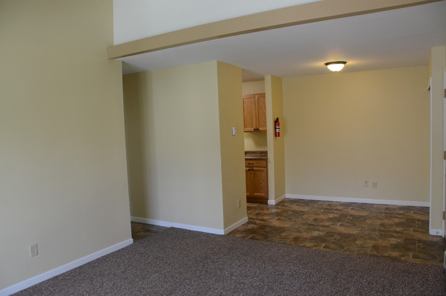 Apartment - Maple Creek