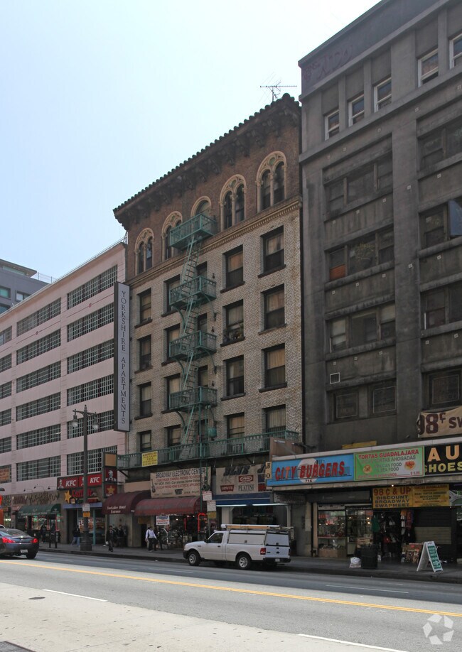 Foto del edificio - Broadway Flats