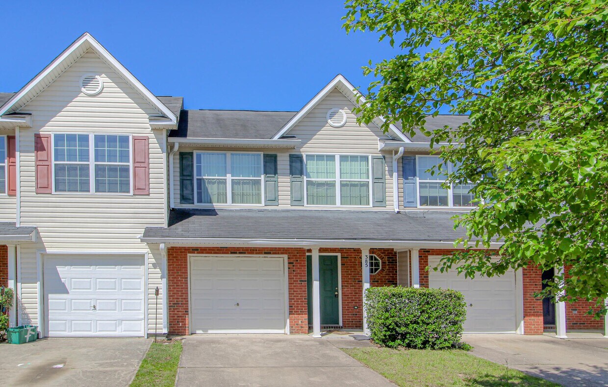 385 Crooked Pine Trail, Crestview, FL 32539 Townhome Rentals in