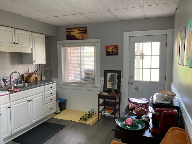 Kitchen toward backyard - 178 Pennsylvania Ave