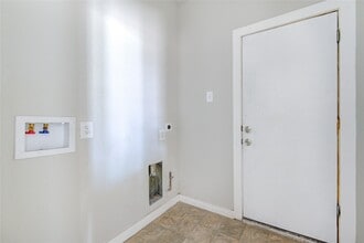 Building Photo - 2215 Emerald Diamond Ct