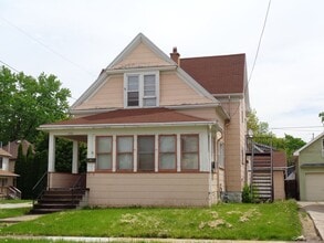 Building Photo - 752 Franklin St
