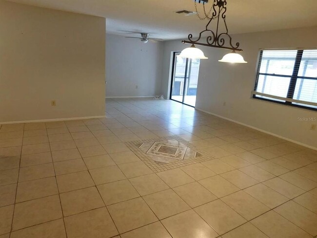 Foto del edificio - 902 Plum Tree Ln