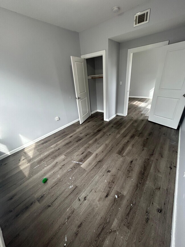 Foto principal - 126 Wade St