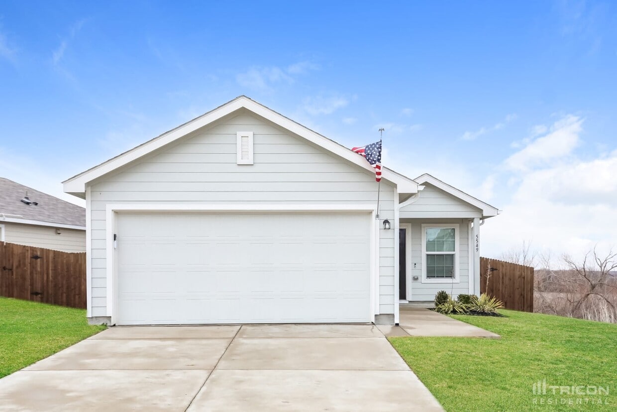 Foto principal - 5549 Berea St