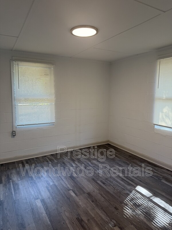 Foto del edificio - 110 Moore St