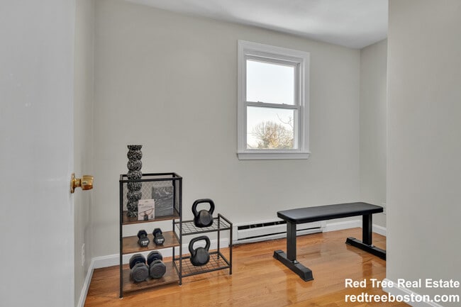 Building Photo - 74-76 Dunboy Unit 2