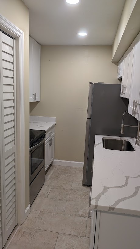Building Photo - Tropical Breeze Apartments