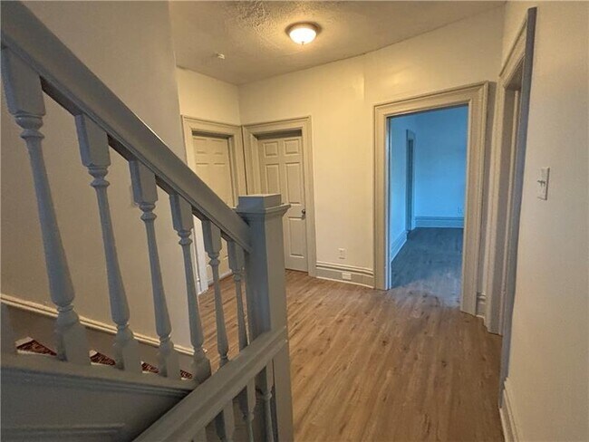 Foto del edificio - 365 Allison Ave