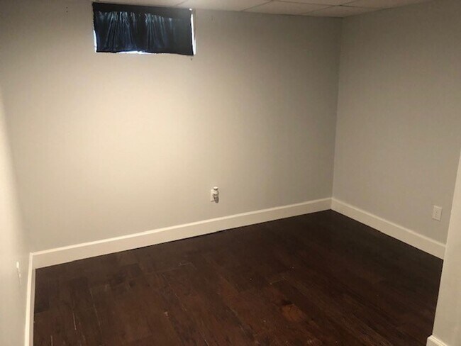 Building Photo - Remodeled 3 Bedroom Home!