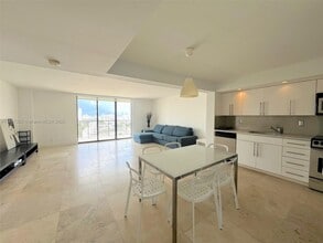 Building Photo - 1800 Collins Ave