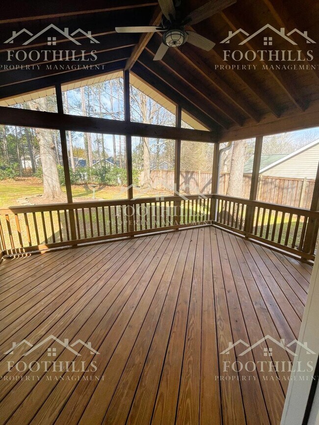 Foto del edificio - 109 Ashton Ln