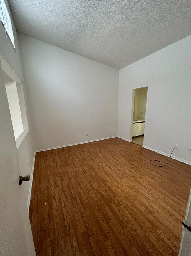 Building Photo - 1358 Winter Green Way