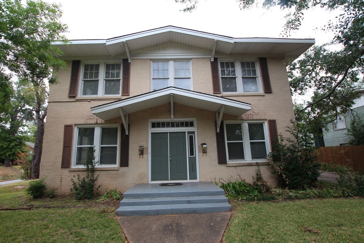 Primary Photo - S Bois D Arc Duplex - Lease Up