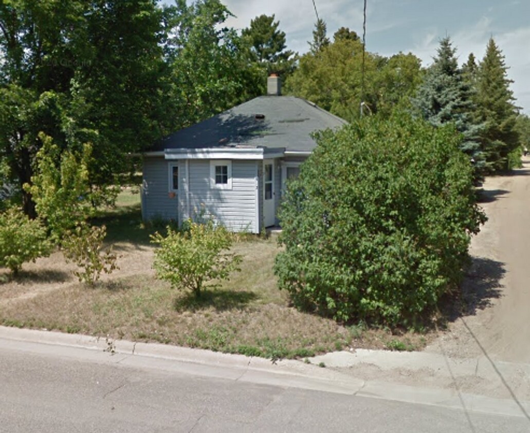 Foto principal - 513 26th St NW