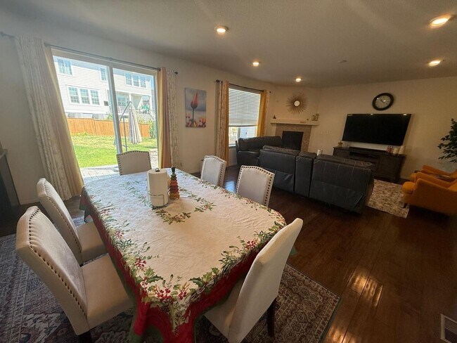 Foto del edificio - Charming 4BR House in Parker – Dove Village