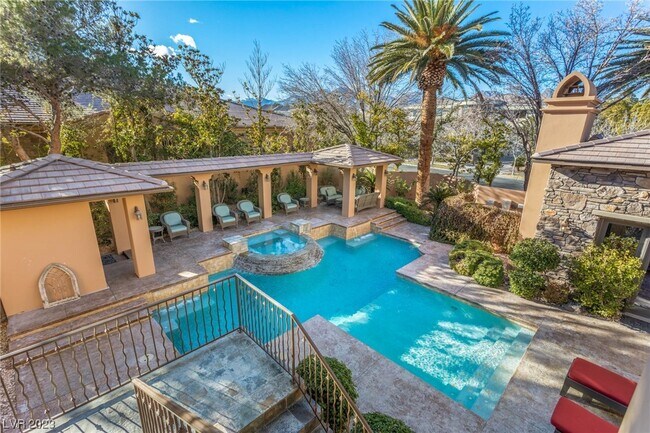Building Photo - 10117 Summit Canyon Dr