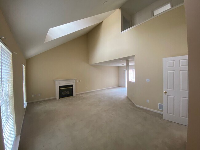 Building Photo - Fern creek