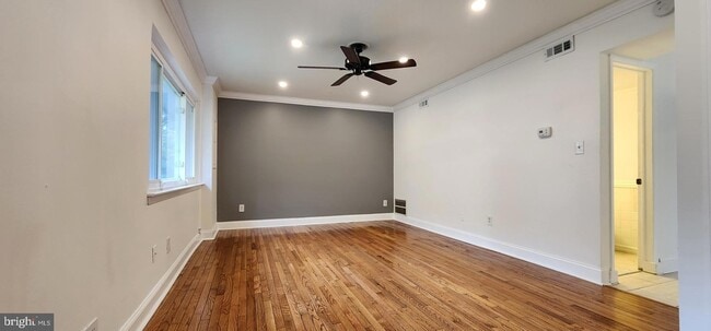 Foto del edificio - 7902 San Leandro Pl