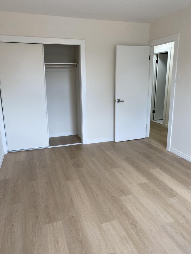 Building Photo - 151 Siebert Ave