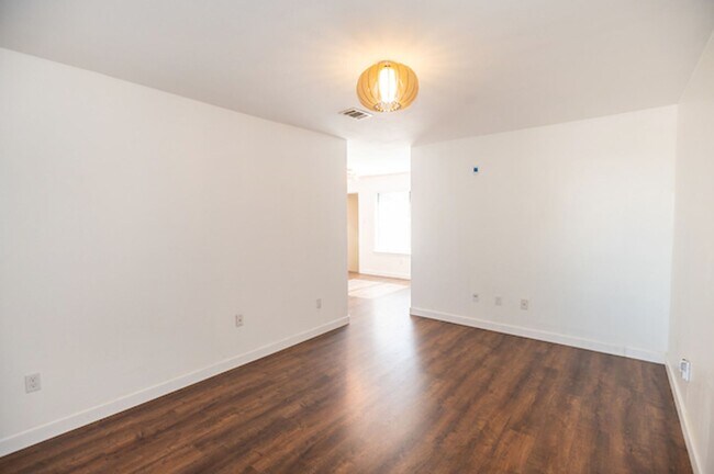 Foto del edificio - Cozy South East Austin Condo