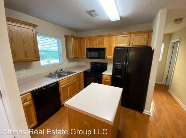 Building Photo - 3 br, 3 bath House - 318 Bridgewater Circle