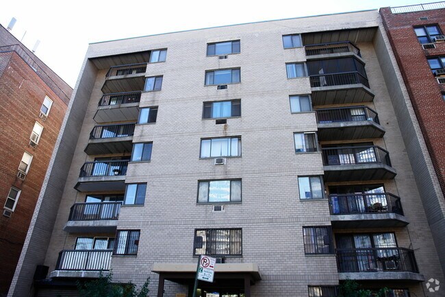 Building Photo - 134-46 Maple Ave