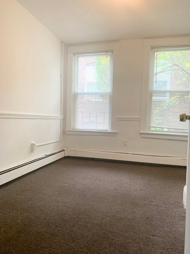 Foto principal - 8 Parker Hill Ave