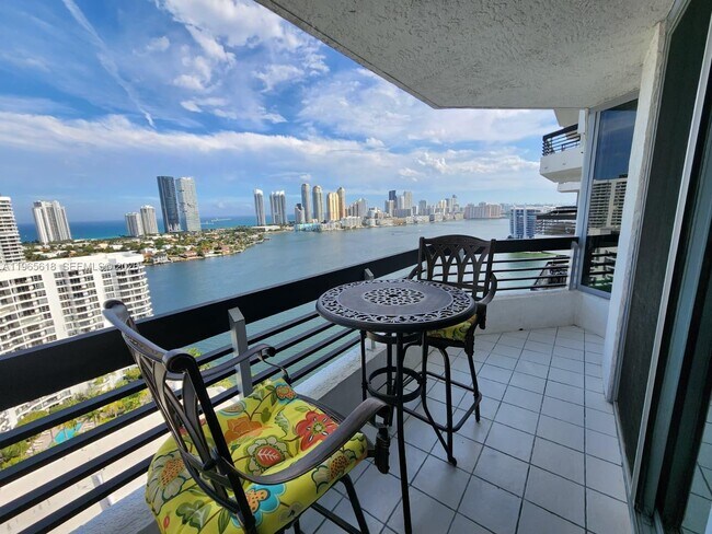 Foto del edificio - 3530 Mystic Pointe Dr