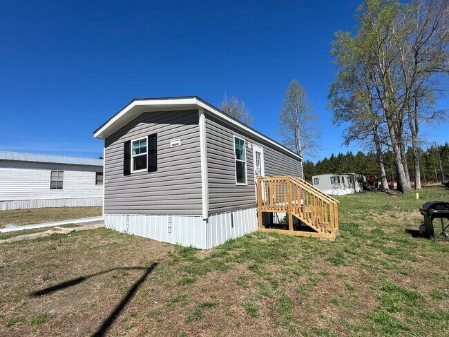 Foto del edificio - 1 Bedroom 1 Bath Mobile Home For Rent