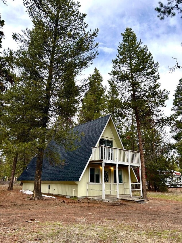 Primary Photo - Charming A-Frame Cabin in La Pine!!