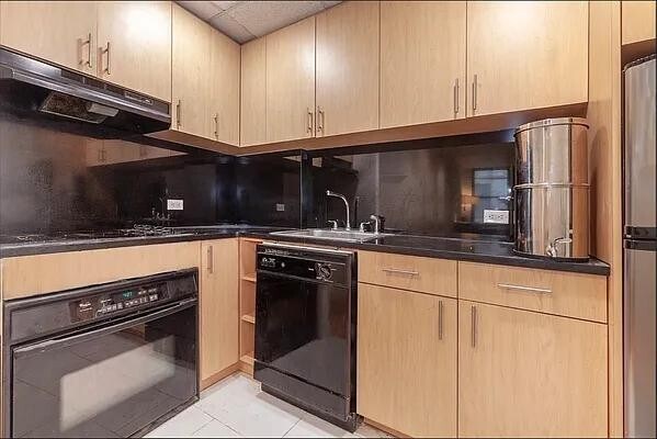 Foto del edificio - 56 Pine St