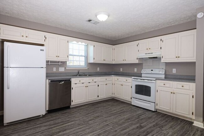 Foto del edificio - Gorgeous 3 Bedroom