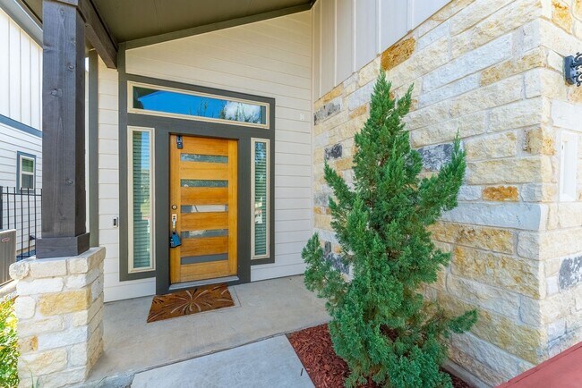 Building Photo - Live Smart in Austin: Stunning 3-Bedroom H...