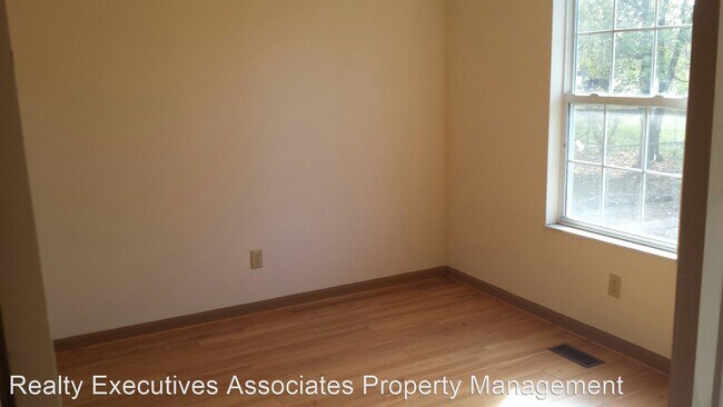 Building Photo - 3 br, 1.5 bath House - 503 Houston Street