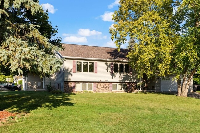 Foto del edificio - 507 Bayfield Dr