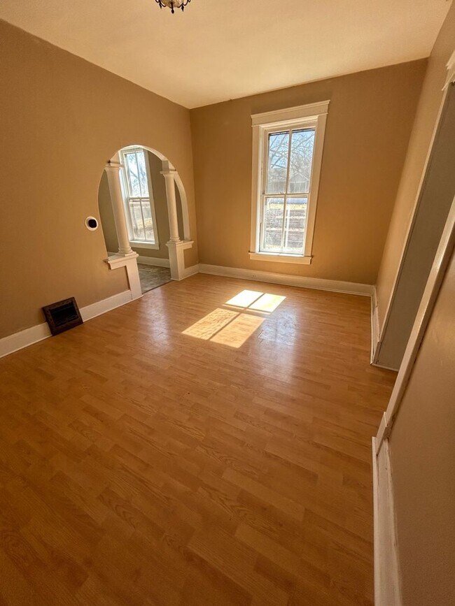 Building Photo - BELOW MARKET RENT!