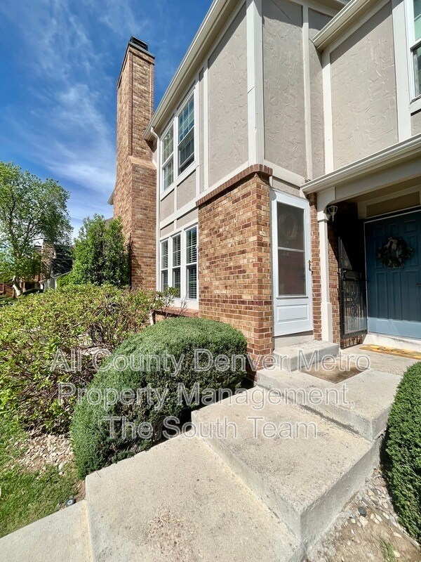 Foto del edificio - 9623 W Chatfield Ave